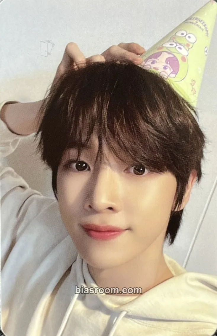 Sungchan SANRIO x NCT Photocard - NCT - NCT K-pop photocard