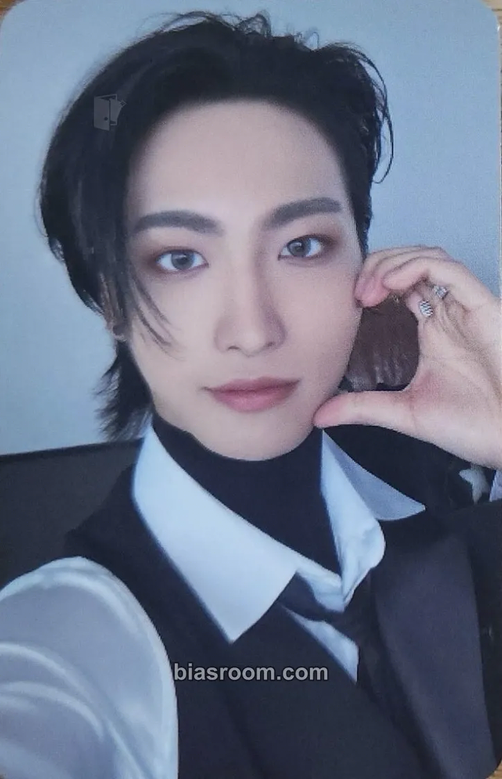 Seonghwa POP-UP: GOLDEN HOUR : Part 1 (Soundwave) Photocard - ATEEZ - ATEEZ K-pop photocard