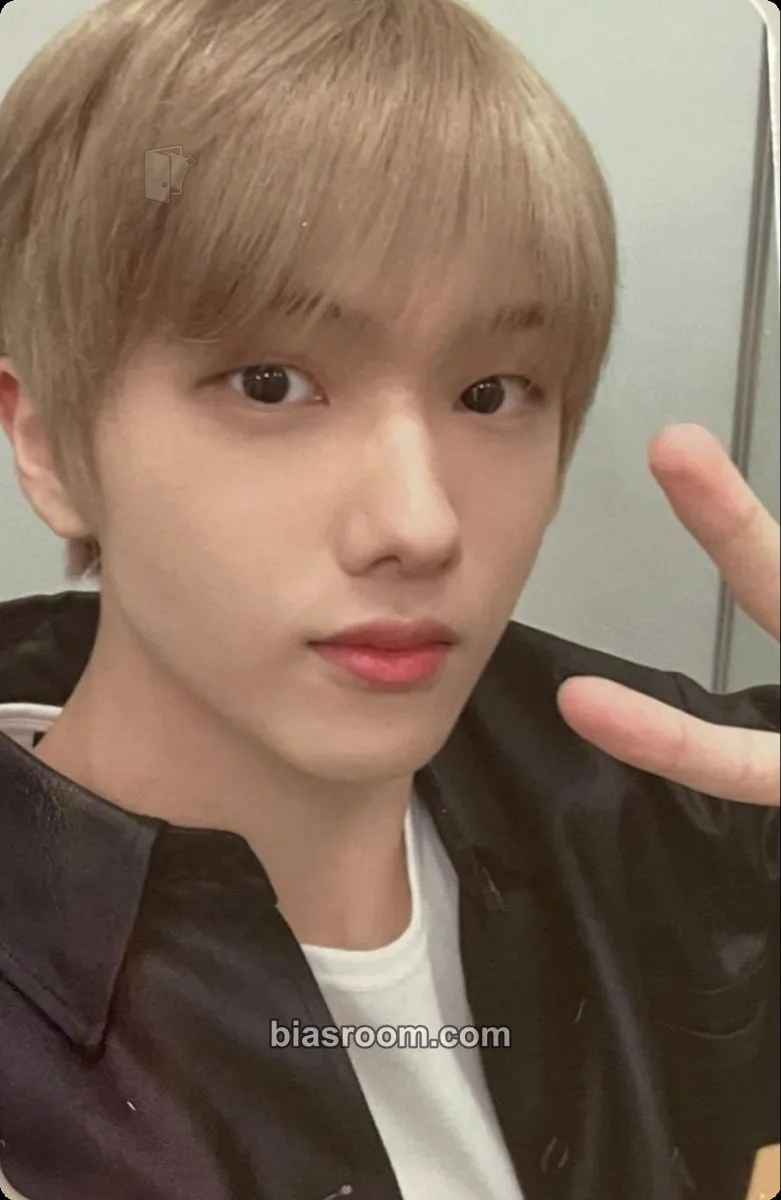 Jisung SANRIO x NCT Photocard - NCT - NCT K-pop photocard