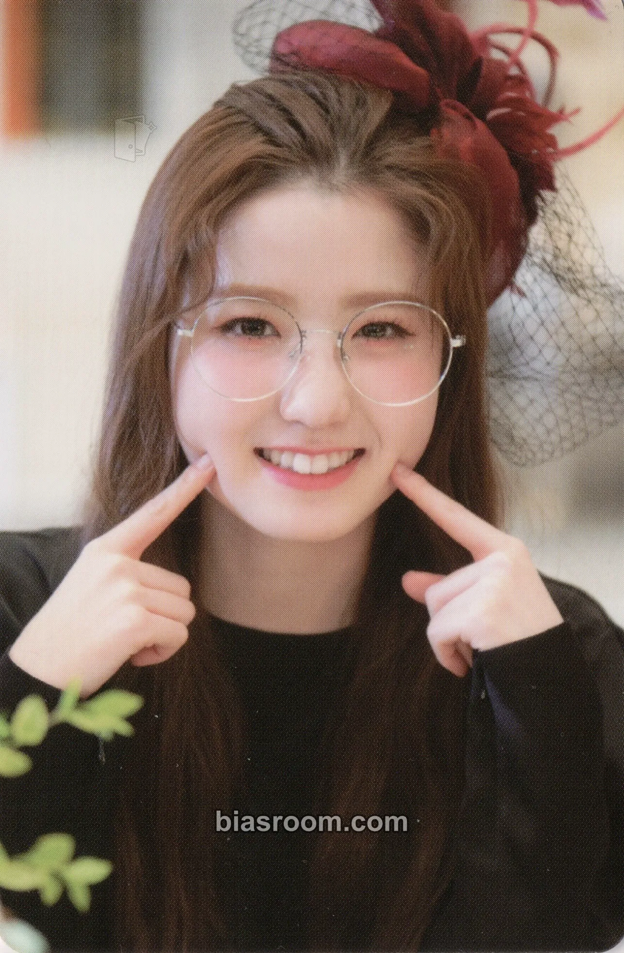Hitomi EYES ON ME in SEOUL - KIT Version Photocard - IZ*ONE - IZ*ONE K-pop photocard
