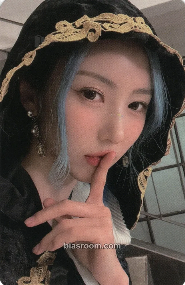 Yoohyeon Luck Inside 7 Doors World Tour Photocard - Dreamcatcher - Dreamcatcher K-pop photocard