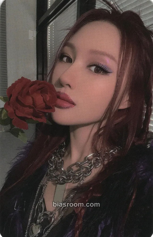 Siyeon Luck Inside 7 Doors World Tour Photocard - Dreamcatcher - Dreamcatcher K-pop photocard