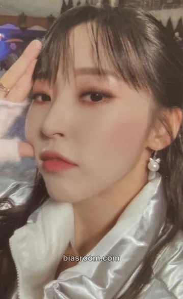 Moonbyul The Present Photocard - MAMAMOO - MAMAMOO K-pop photocard