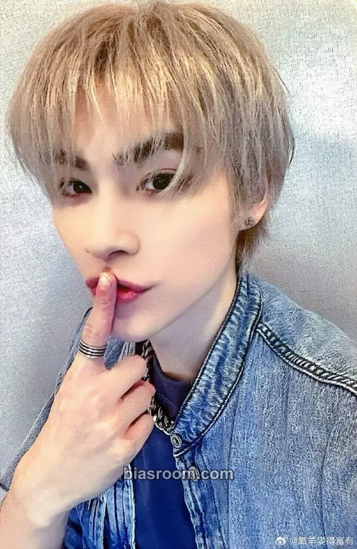 Xiaojun Give Me That Photocard - WayV - WayV K-pop photocard