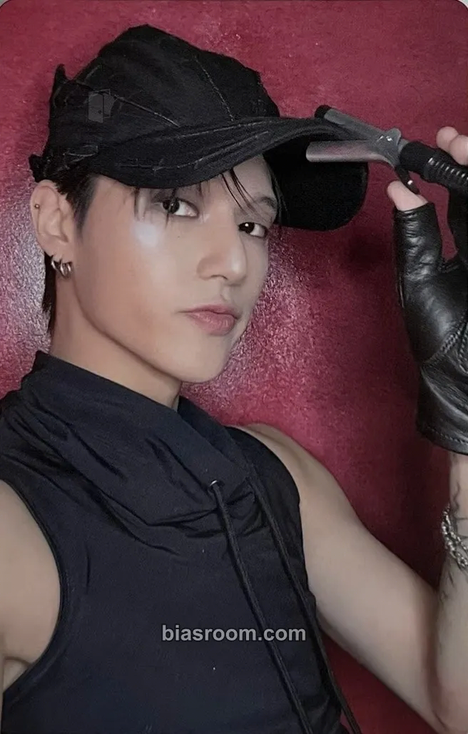 Wooyoung GOLDEN HOUR : Part.3 Photocard - ATEEZ - ATEEZ K-pop photocard