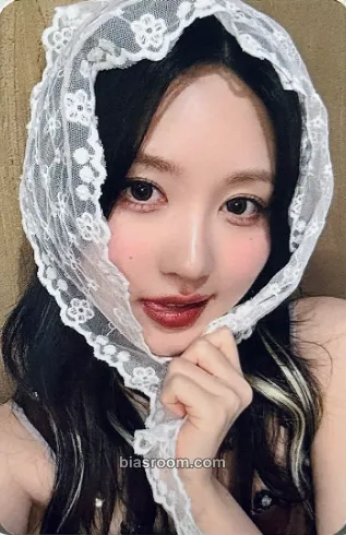 Gaeul IVE EMPATHY Photocard - IVE - IVE K-pop photocard