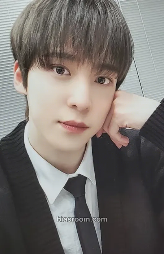 Yunho THE WORLD EP.FIN : WILL Photocard - ATEEZ - ATEEZ K-pop photocard