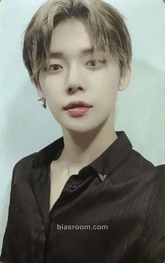 Yeonjun Memories - Third Story (DVD and Digital Code) Photocard - TOMORROW X TOGETHER - TOMORROW X TOGETHER K-pop photocard