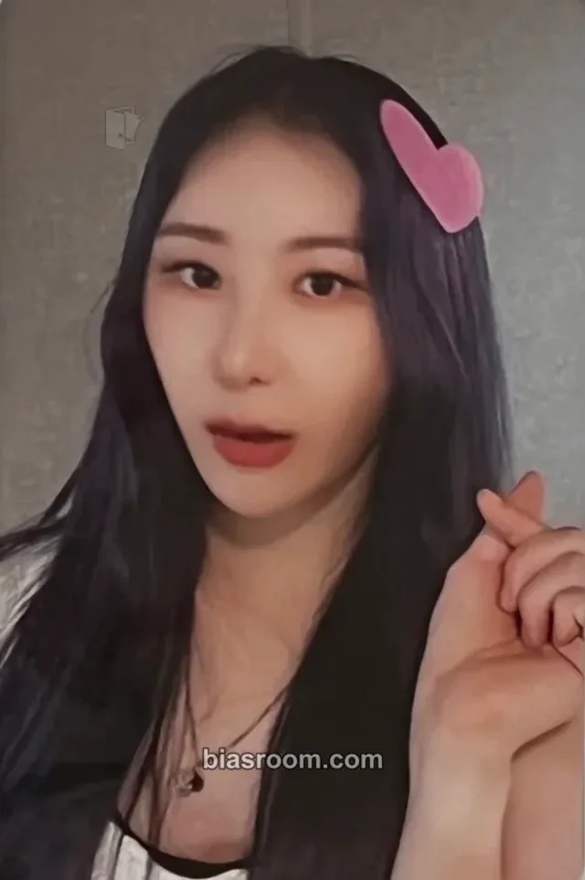 Lee Chaeyeon - Lee Chaeyeon - The Move: Street Album fansign makestar