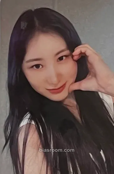 Lee Chaeyeon The Move: Street Photocard - Lee Chaeyeon K-pop photocard