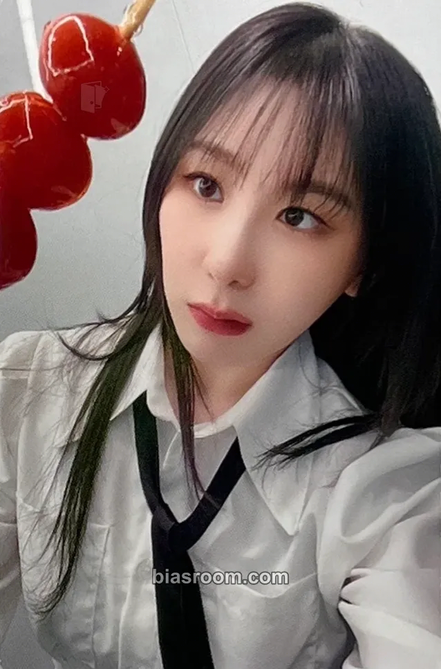 Lee Chaeyeon The Move: Street Photocard - Lee Chaeyeon K-pop photocard