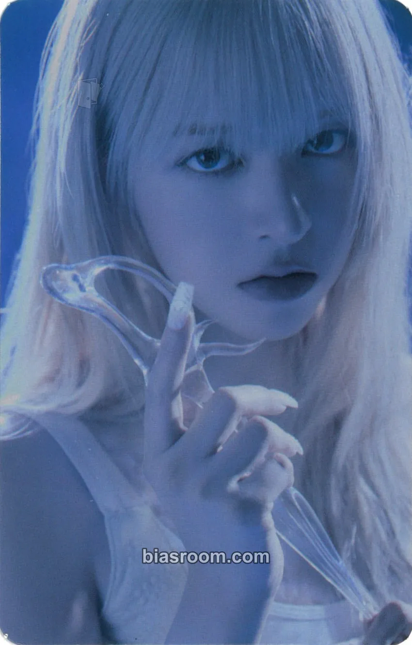 Lily Blue Valentine Photocard - NMIXX - NMIXX K-pop photocard