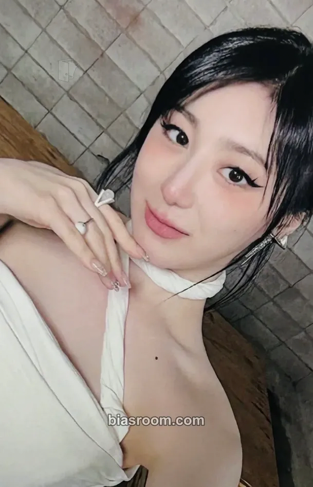 Lee Chaeyeon SHOWDOWN Photocard - Lee Chaeyeon K-pop photocard
