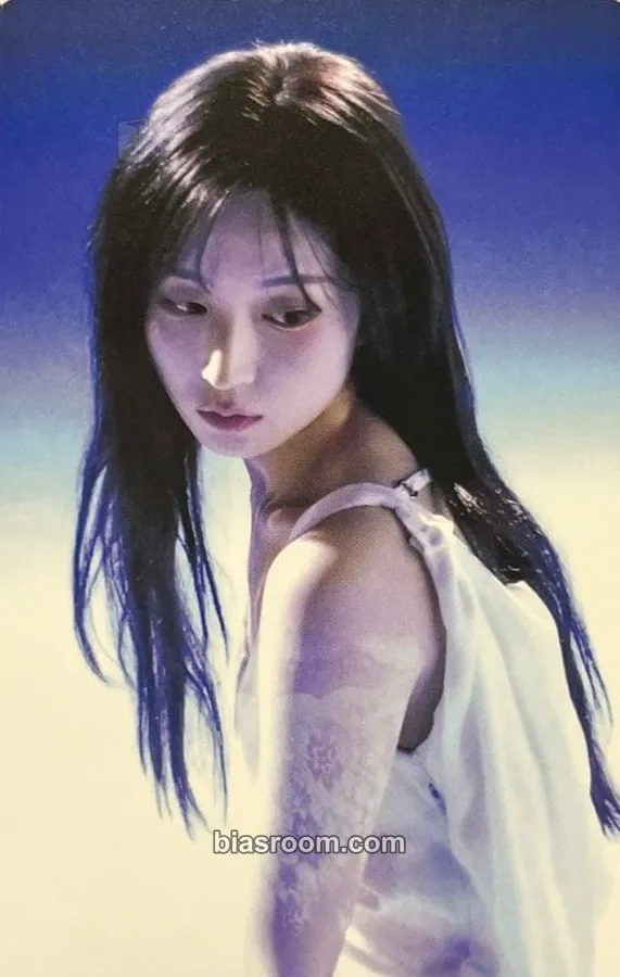 Haewon Blue Valentine Photocard - NMIXX - NMIXX K-pop photocard