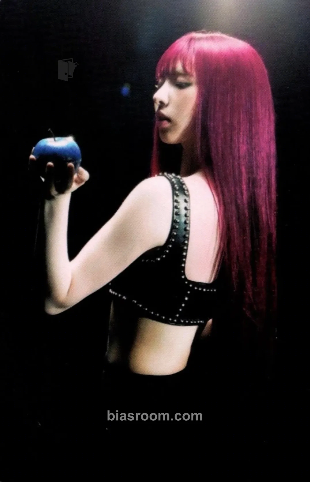 Bae Blue Valentine Photocard - NMIXX - NMIXX K-pop photocard