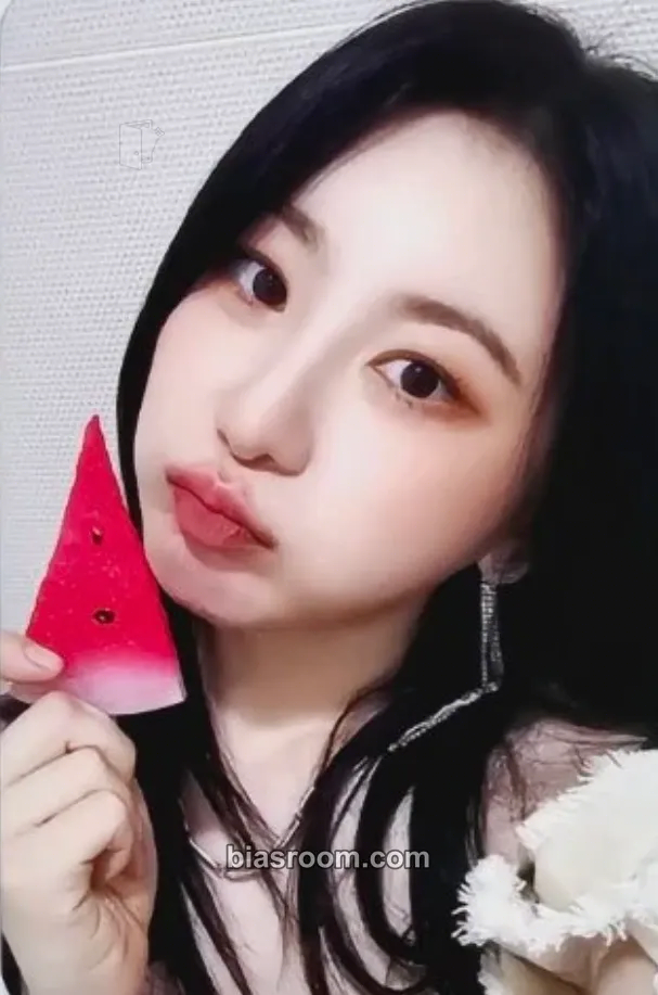 Lee Chaeyeon SHOWDOWN Photocard - Lee Chaeyeon K-pop photocard