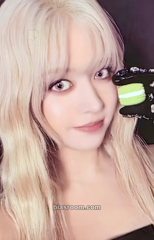 Lily Blue Valentine Photocard - NMIXX - NMIXX K-pop photocard