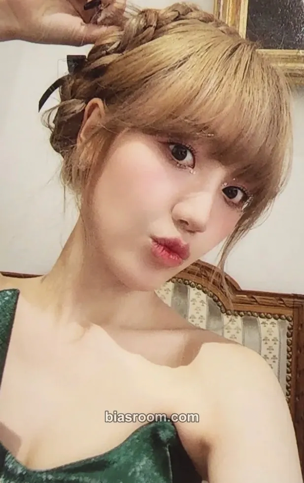 Haeyoon Cherry Dash Photocard - Cherry Bullet - Cherry Bullet K-pop photocard