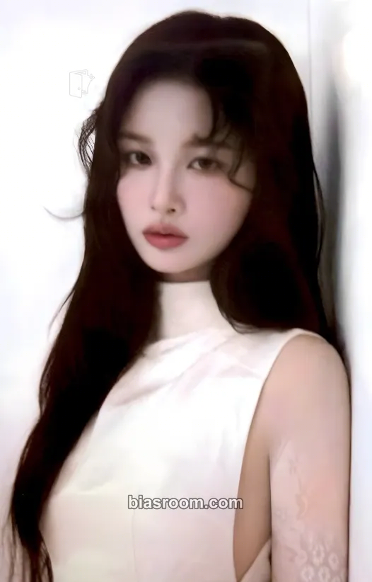 Sullyoon Blue Valentine Photocard - NMIXX - NMIXX K-pop photocard