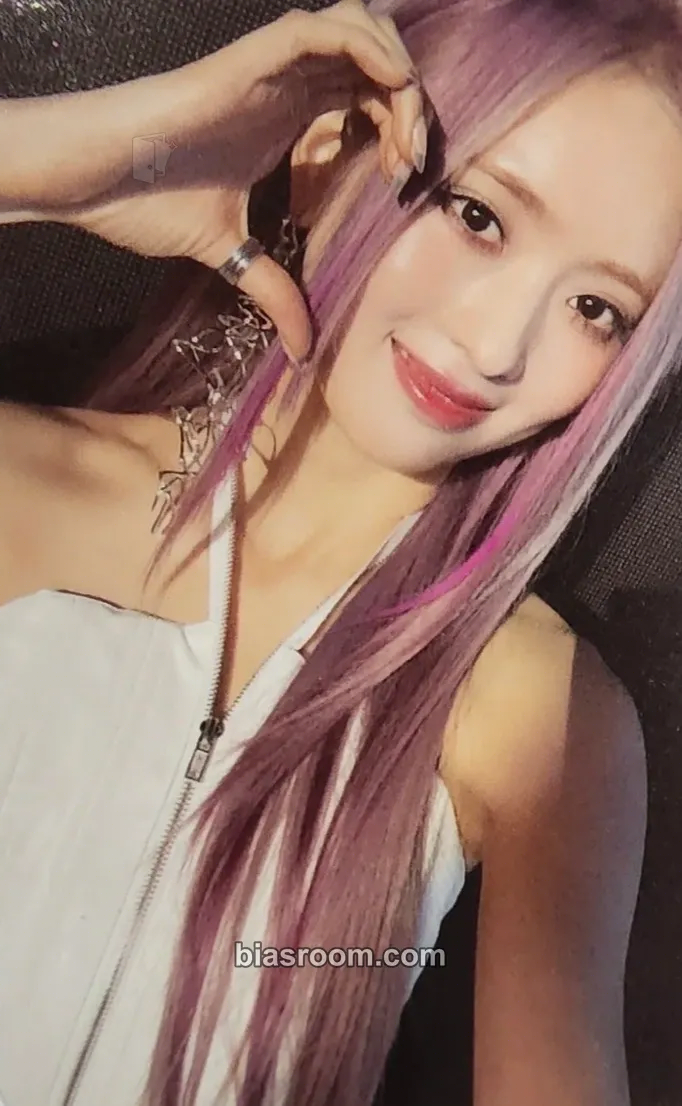 May Cherry Dash Photocard - Cherry Bullet - Cherry Bullet K-pop photocard