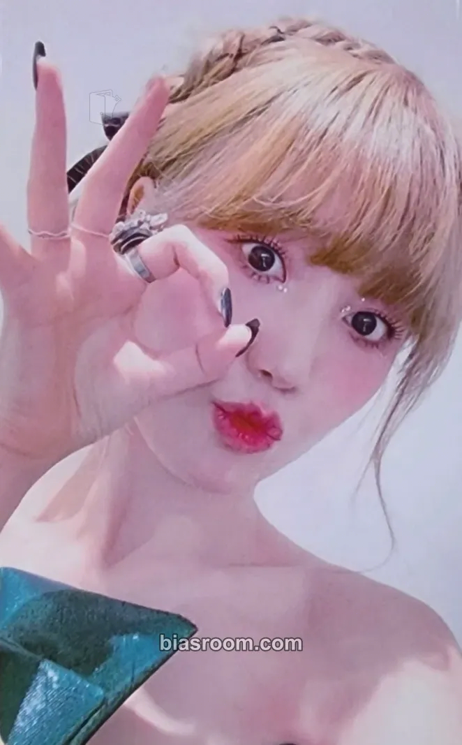 Haeyoon Cherry Dash Photocard - Cherry Bullet - Cherry Bullet K-pop photocard