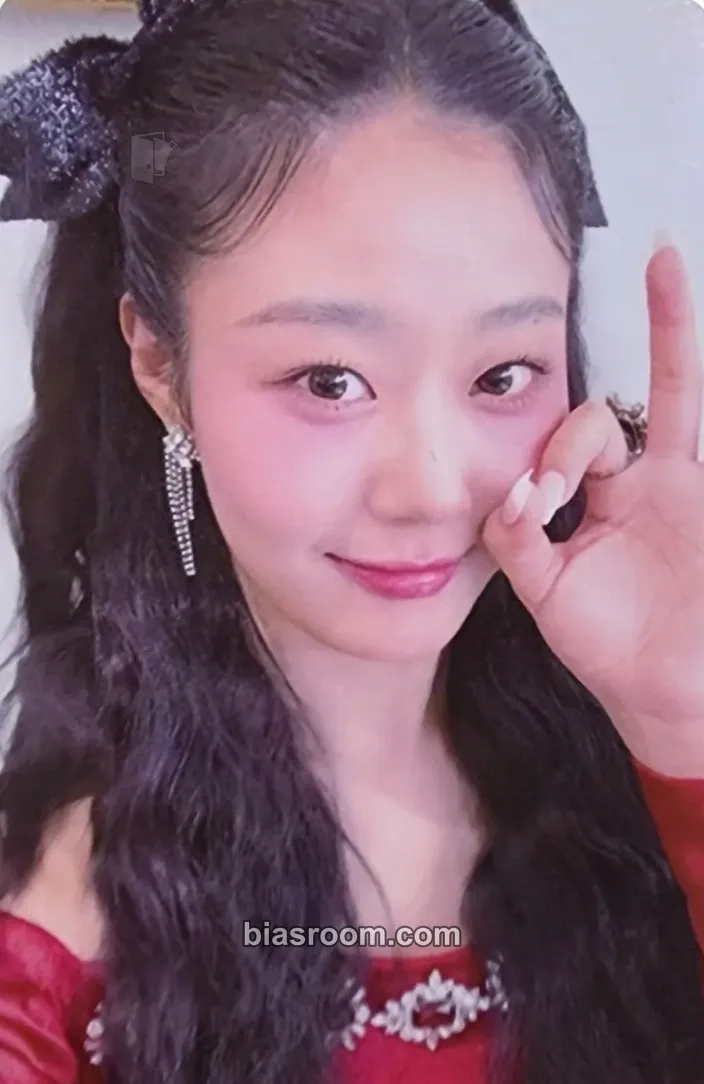 Chaerin Cherry Dash Photocard - Cherry Bullet - Cherry Bullet K-pop photocard