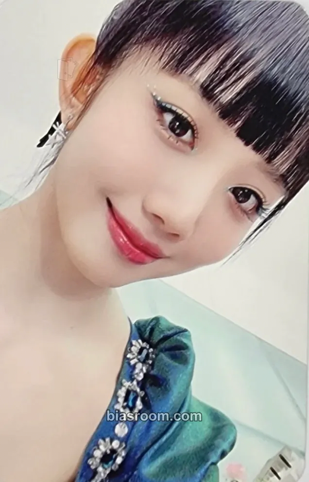 Yuju Cherry Dash Photocard - Cherry Bullet - Cherry Bullet K-pop photocard