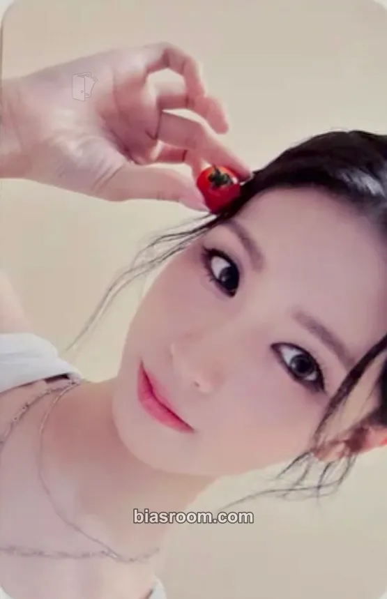 Miyeon MY, Lover Photocard - i-dle - i-dle K-pop photocard