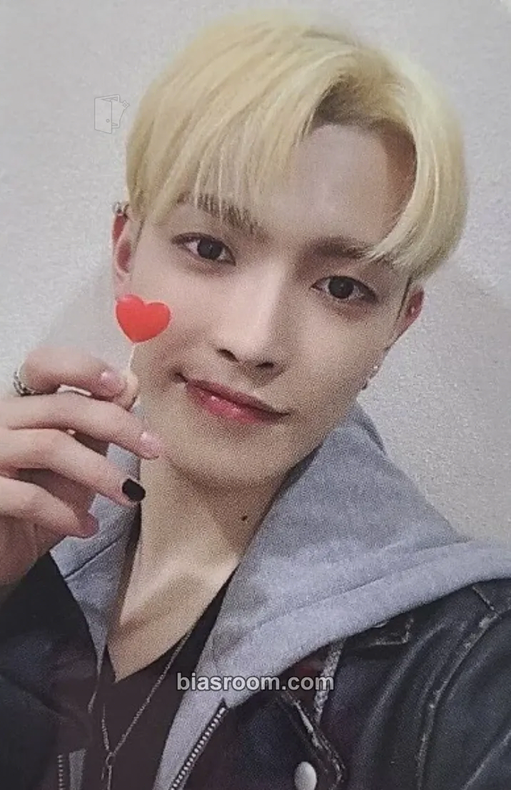 Hongjoong THE WORLD EP.FIN : WILL Photocard - ATEEZ - ATEEZ K-pop photocard