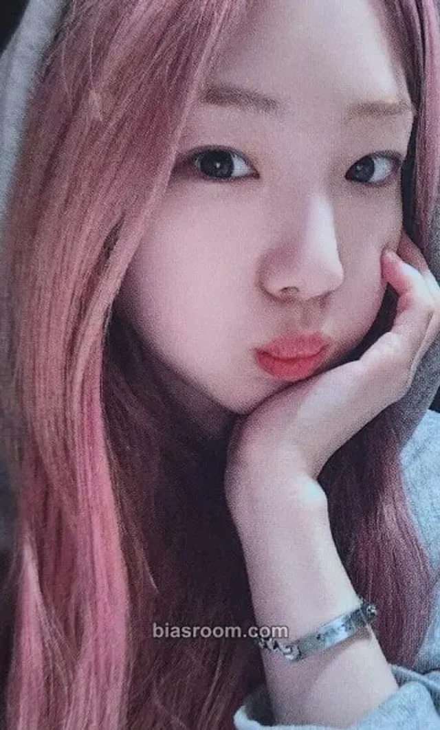 Loossemble - YeoJin - [One of a Kind] Album merch photocard bracelet