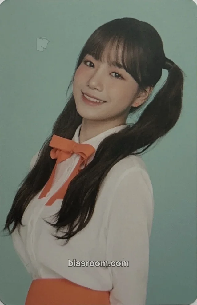 IZ*ONE - Jo Yuri - WIZ*ONE 1st GENERATION Other concept photocard fanclub