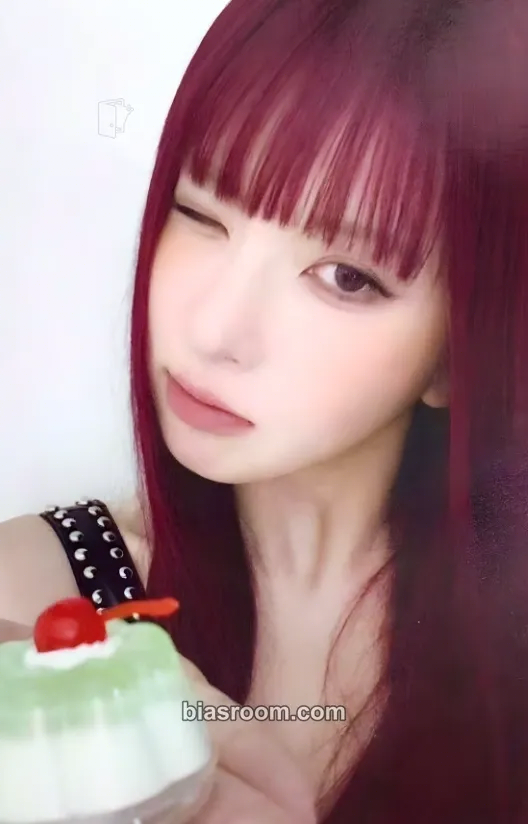 Bae Blue Valentine Photocard - NMIXX - NMIXX K-pop photocard