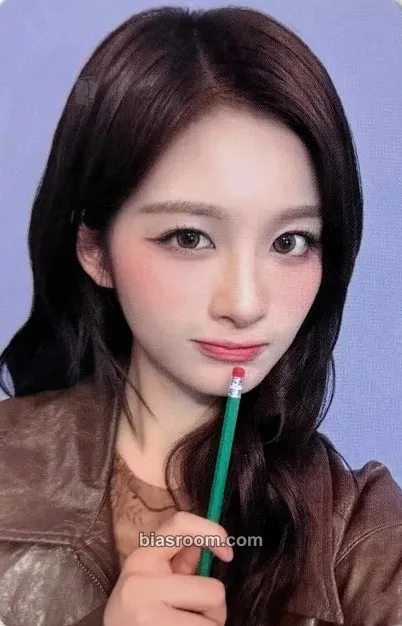 Sullyoon Blue Valentine Photocard - NMIXX - NMIXX K-pop photocard