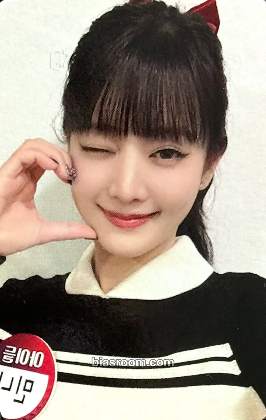 Minnie We are Photocard - i-dle - i-dle K-pop photocard