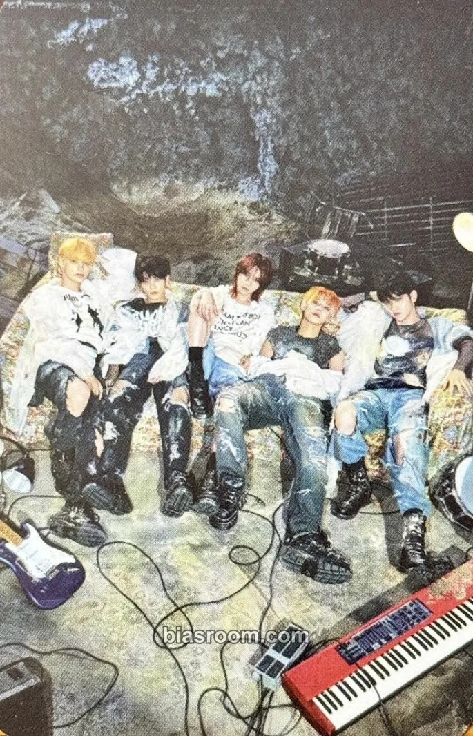 The Name Chapter: Freefall Photocard - TOMORROW X TOGETHER - TOMORROW X TOGETHER K-pop photocard