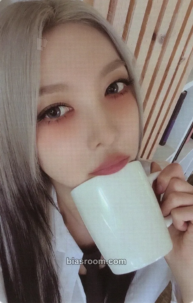 Dami VirtuouS Photocard - Dreamcatcher - Dreamcatcher K-pop photocard