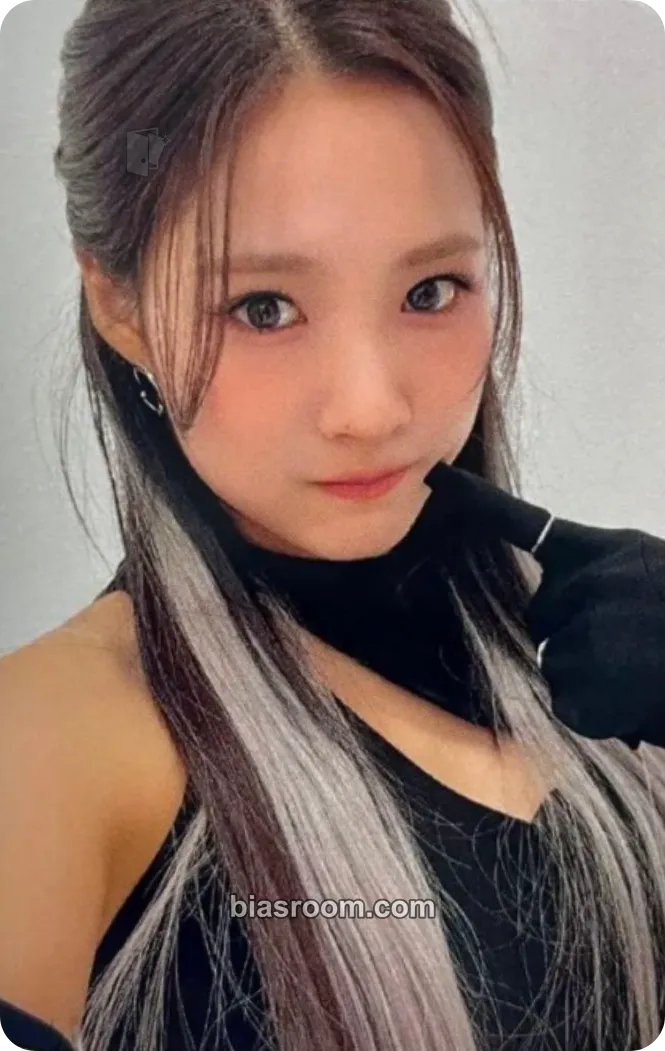 Remi Cherry Dash Photocard - Cherry Bullet - Cherry Bullet K-pop photocard