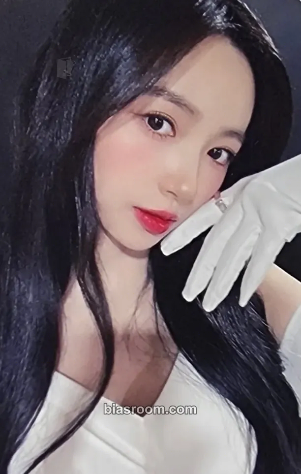 Huh Jiwon Cherry Dash Photocard - Cherry Bullet - Cherry Bullet K-pop photocard