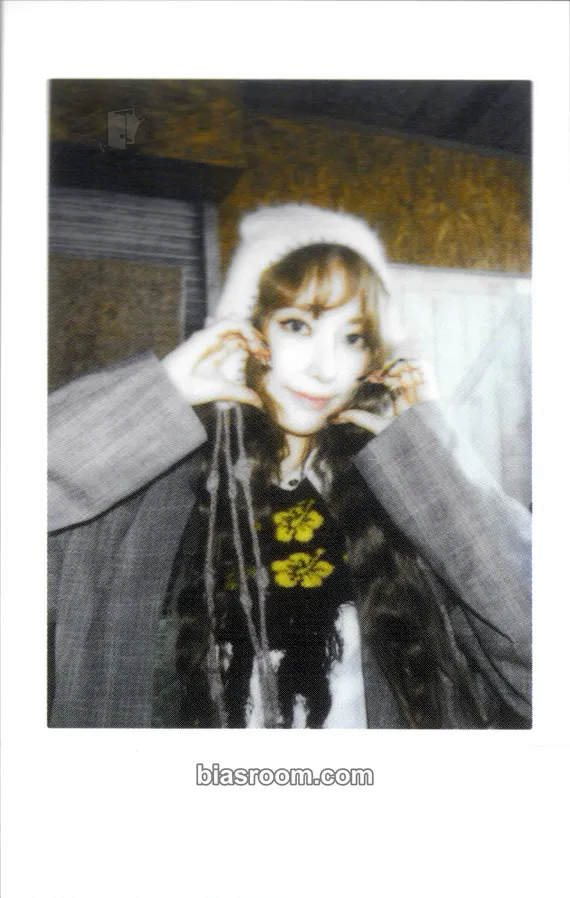 Sakura HOT Photocard - LE SSERAFIM - LE SSERAFIM K-pop photocard