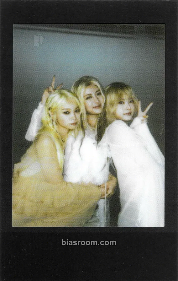 HOT Photocard - LE SSERAFIM - LE SSERAFIM K-pop photocard