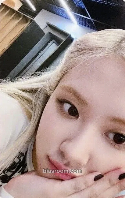 Rosé BORN PINK Photocard - BLACKPINK - BLACKPINK K-pop photocard