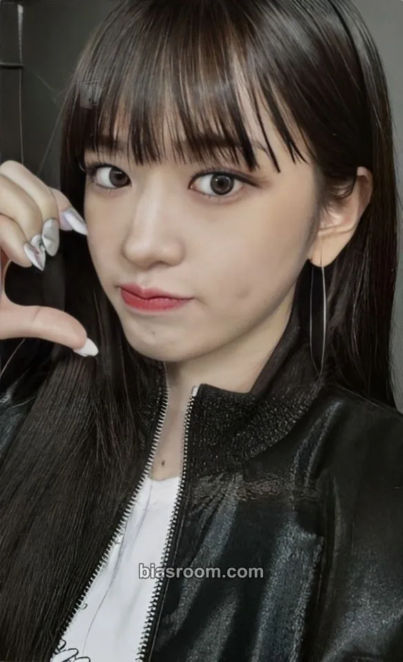 Yujin WAVE Photocard - IVE - IVE K-pop photocard