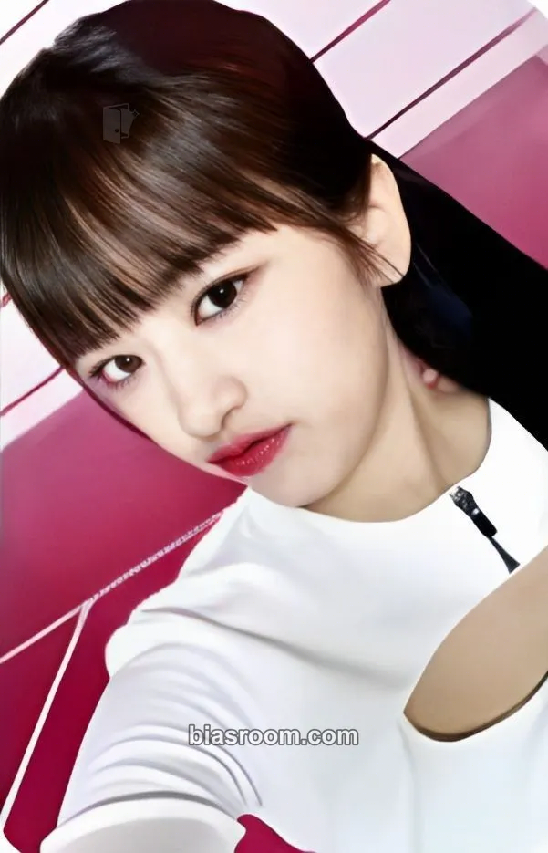 Yujin WAVE Photocard - IVE - IVE K-pop photocard