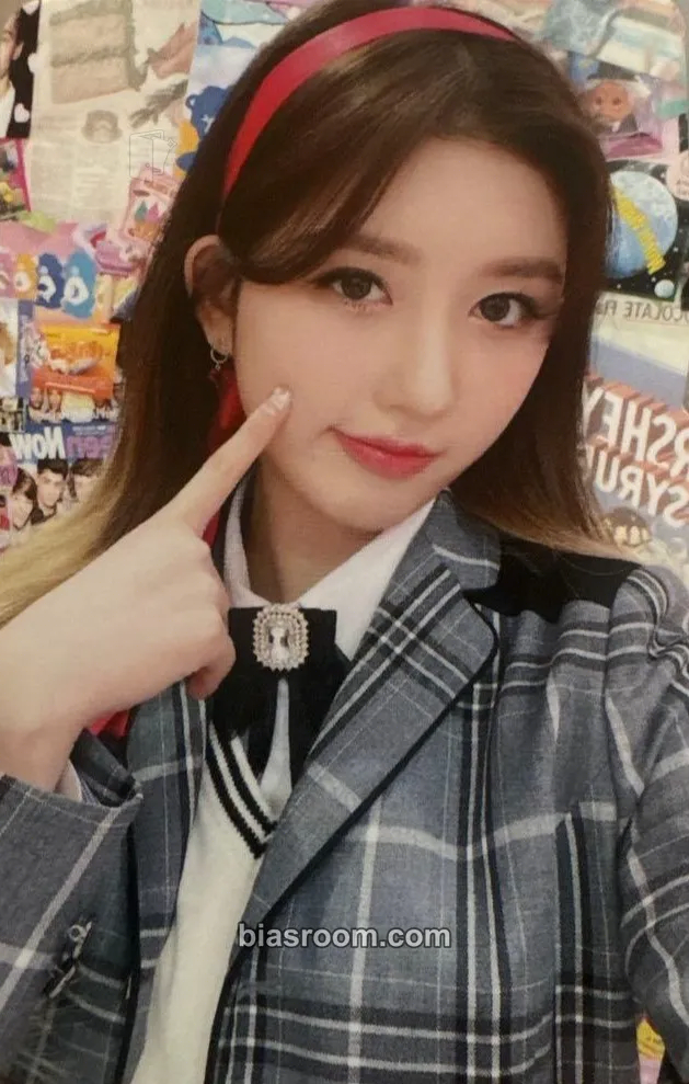 Gaeul 1st DIVE Official Fanclub Photocard - IVE - IVE K-pop photocard