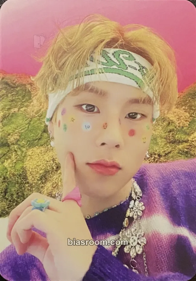 Joohoney Lights Photocard - MONSTA X - MONSTA X K-pop photocard