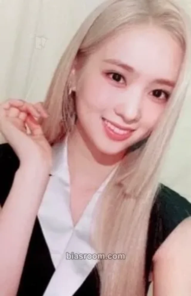 Cherry Bullet - May - Cherry Wish Album album photocard fascinate version