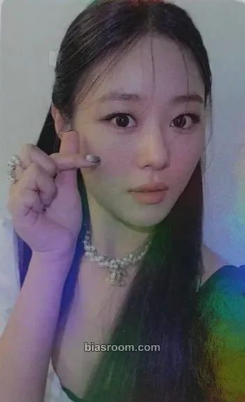 Chaerin Cherry Wish Photocard - Cherry Bullet - Cherry Bullet K-pop photocard