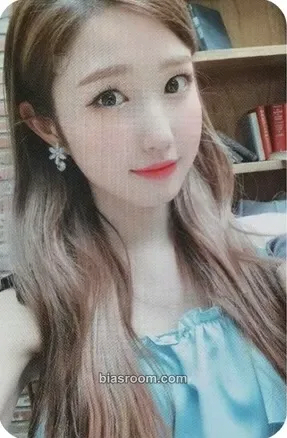 Hitomi WIZ*ONE 2nd GENERATION Photocard - IZ*ONE - IZ*ONE K-pop photocard