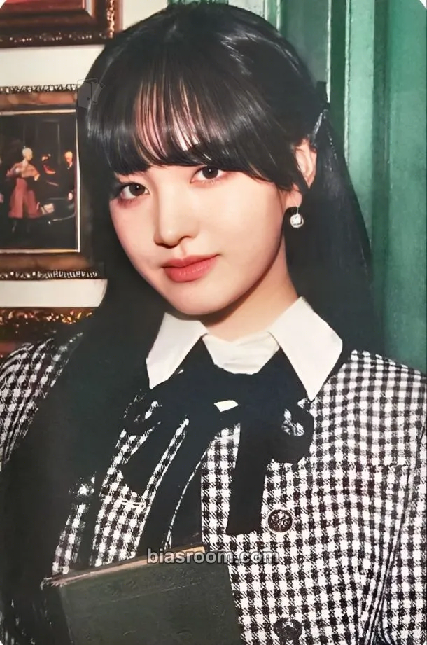 Liz The Prom Queens: 1st Fan Concert Photocard - IVE - IVE K-pop photocard