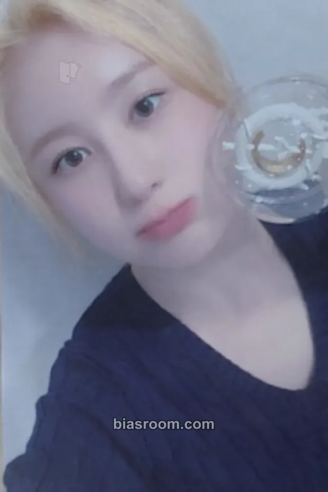 Lee Chaeyeon - Lee Chaeyeon - Lee Chaeyeon Official Light Stick Other lightstick pob (pre-order benefit) merch photocard